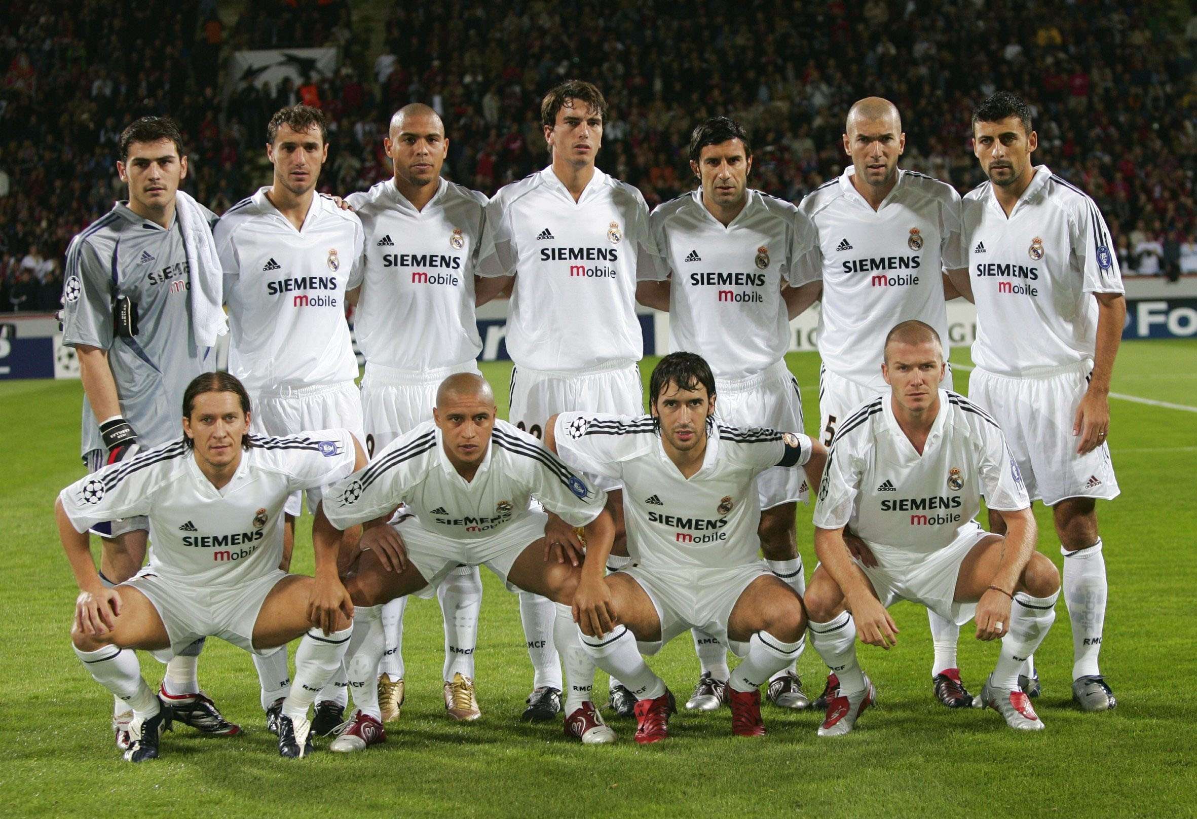 Qual era o time do Real Madrid em 2000?