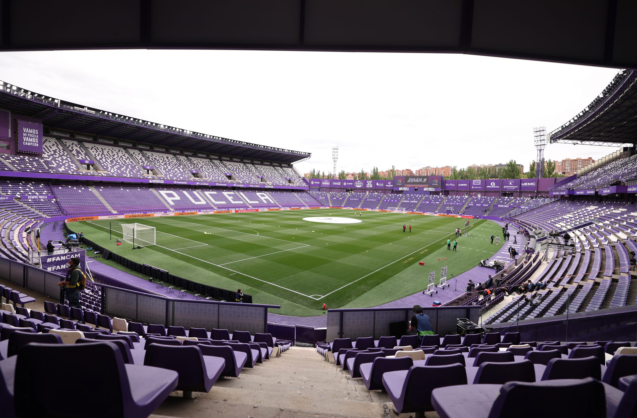 Almería and Real Valladolid promoted to La Liga - Get Spanish Football News