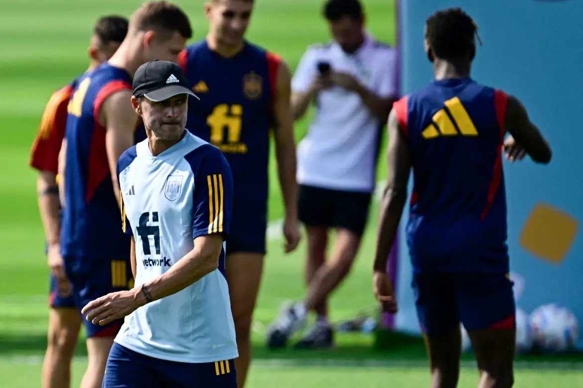 Luis Enrique gives insight into pre-match routine with Spain - Get ...