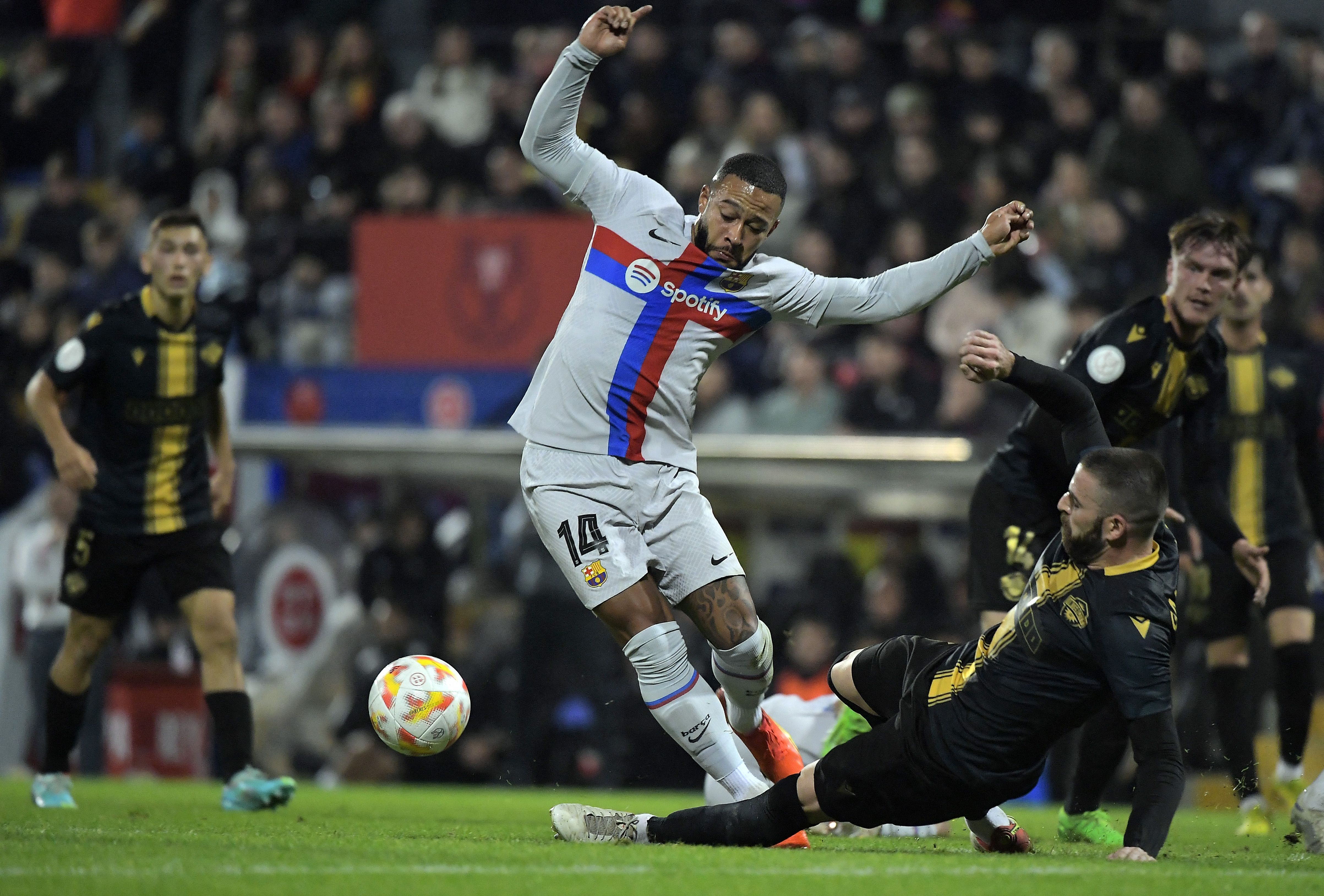 Memphis Depay set to complete move to Atlético Madrid - Get Spanish ...