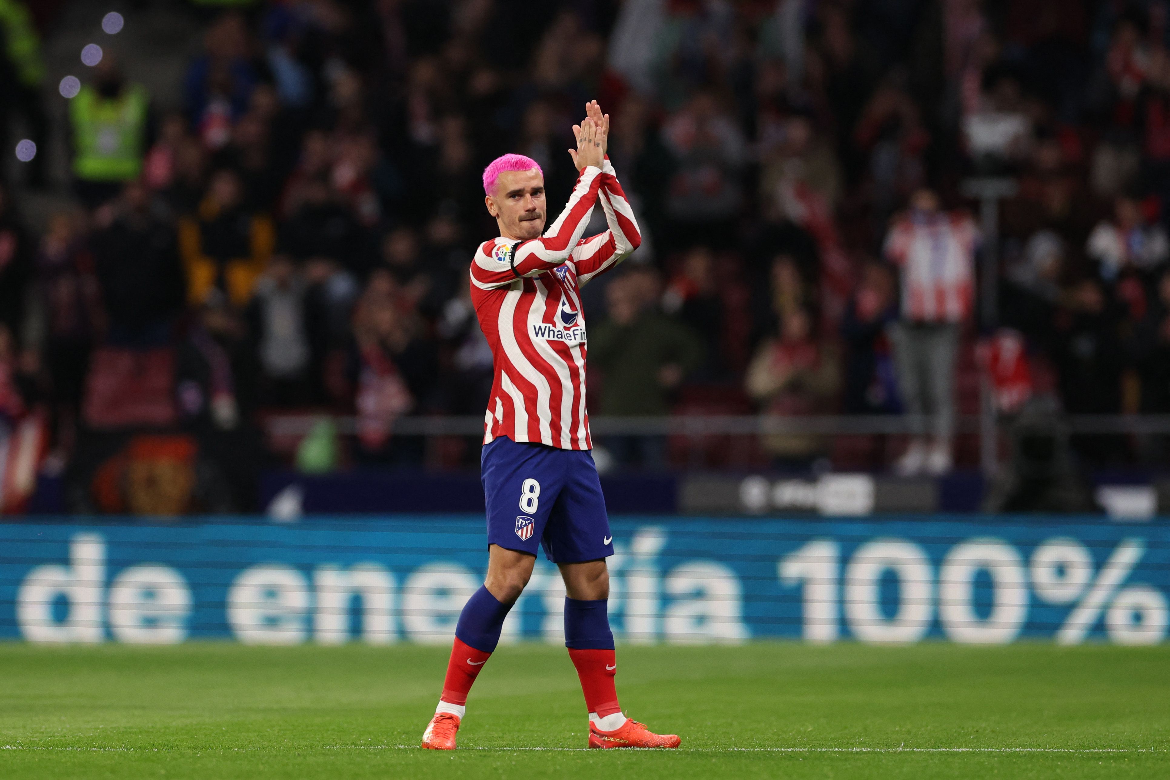 WATCH | Memphis Depay Presents Antoine Griezmann With NBA-style Ring for  Breaking Atletico Madrid Goalscoring Record - News18