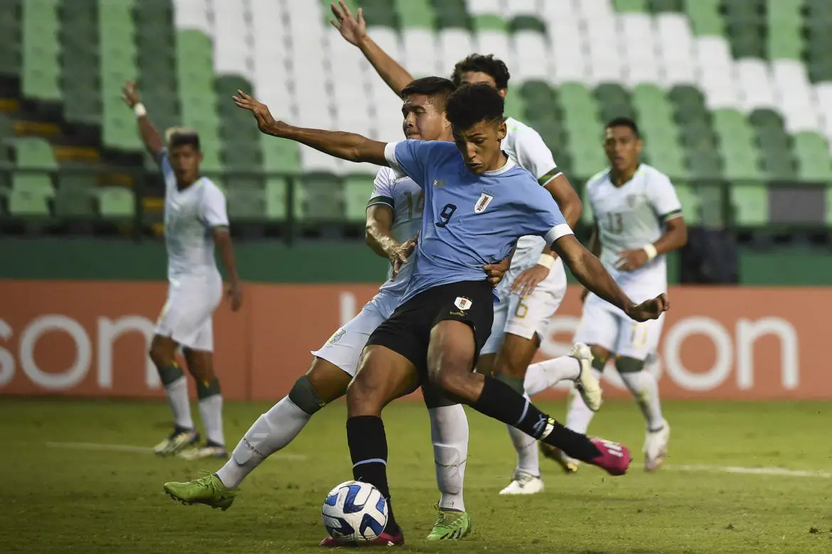 FBL-SOUTHAM-U20-URU-BOL