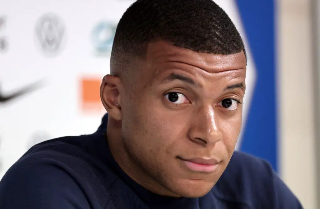 Kylian Mbappé left out of PSG squad for Ligue 1 opener Get Spanish