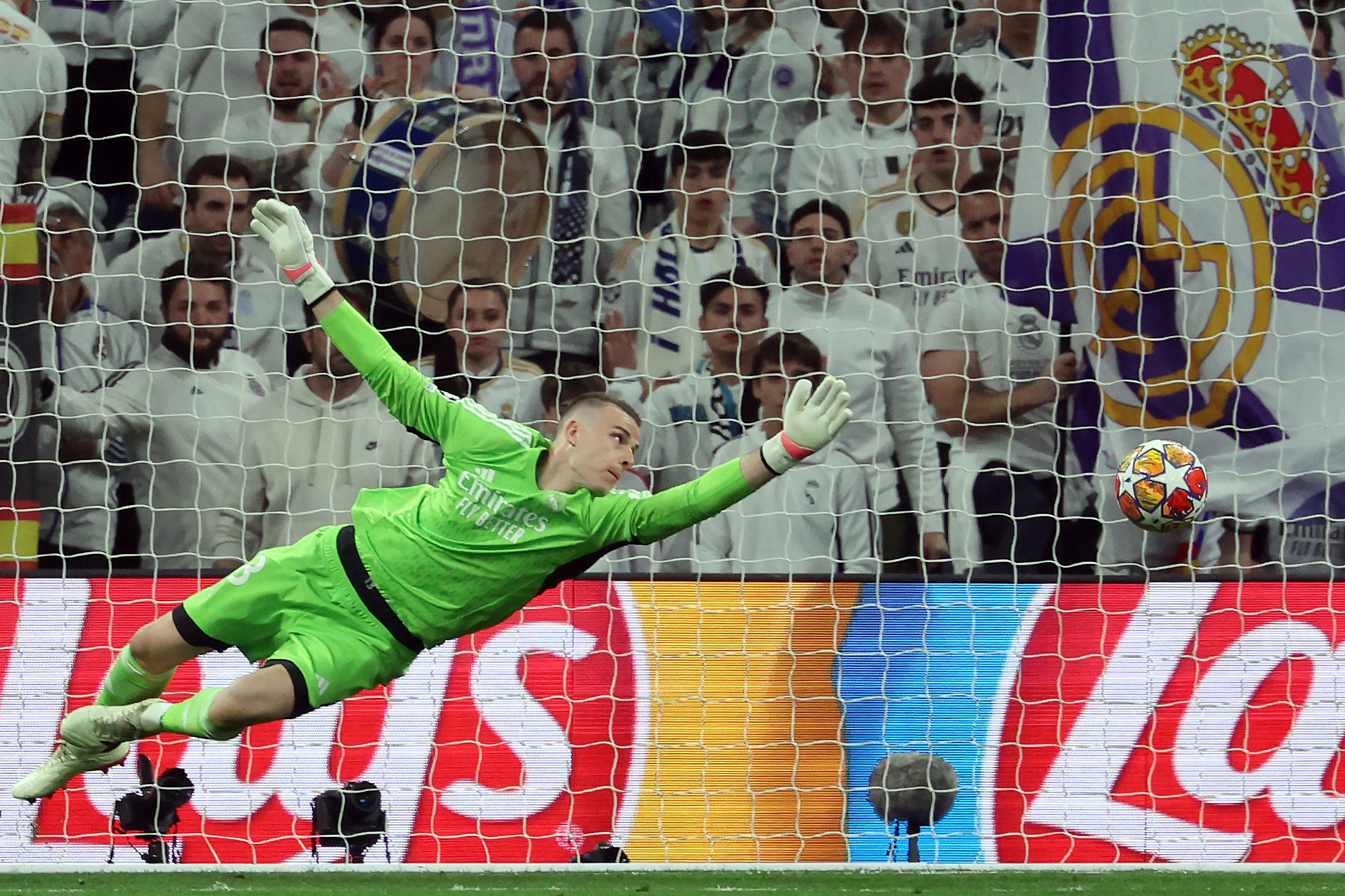 Andriy Lunin Niềm Hy Vọng Tương Lai Trong Khung Gỗ - Hành Trình Khám Phá và Vươn Xa Trong Bóng Đá Chuyên Nghiệp