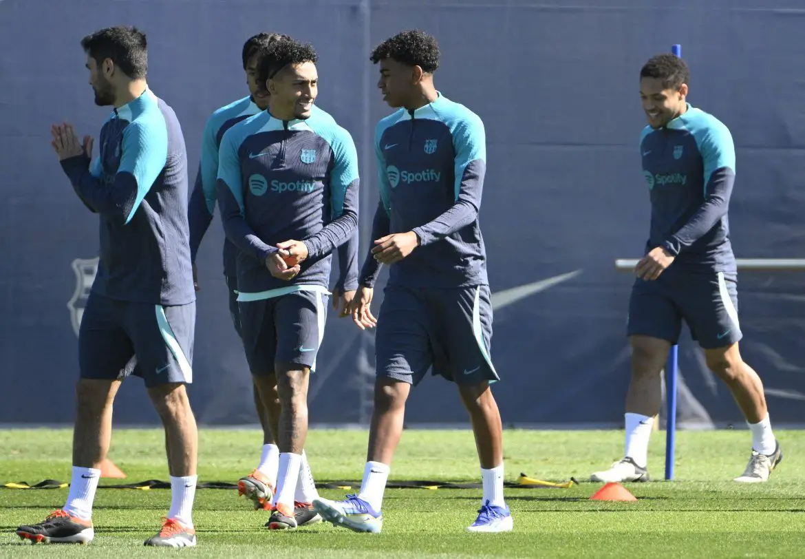Barcelona's players chatting in training
