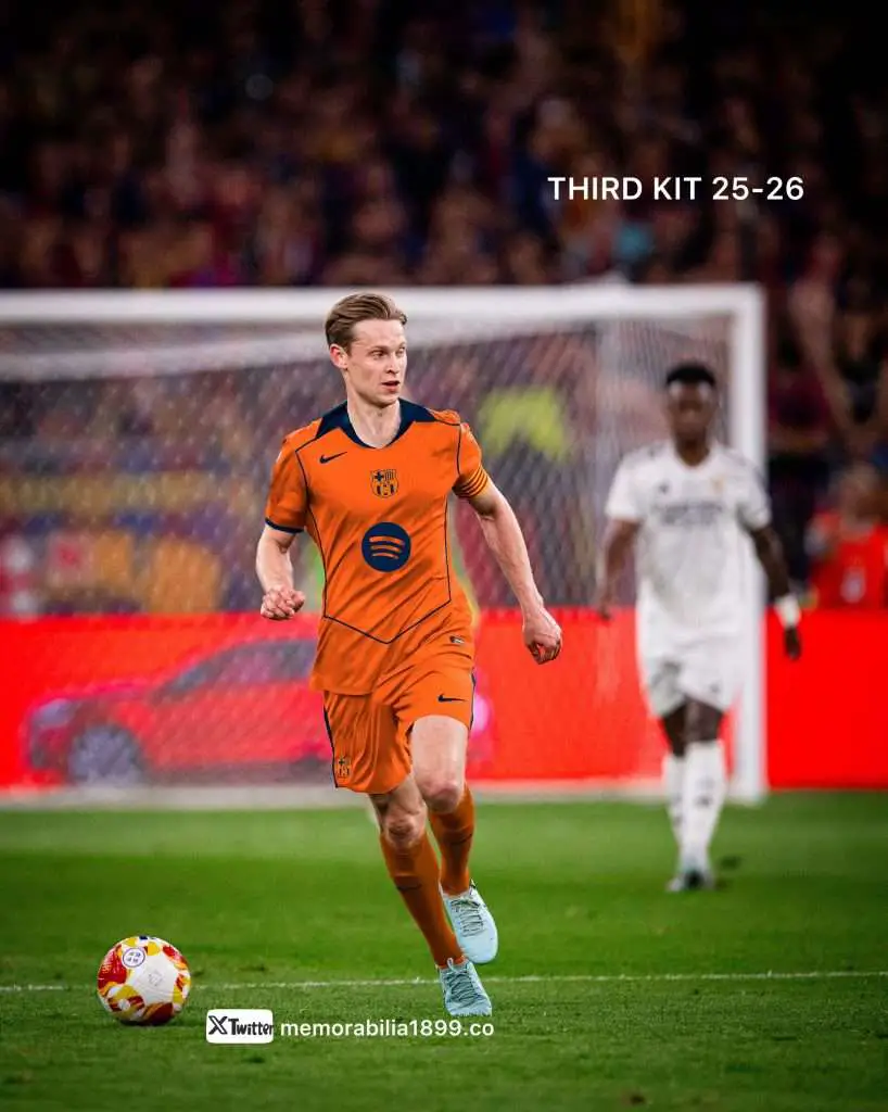 Fresh image of Barcelona's 3rd kit for 2025/26 6 De Jong 3rd kit