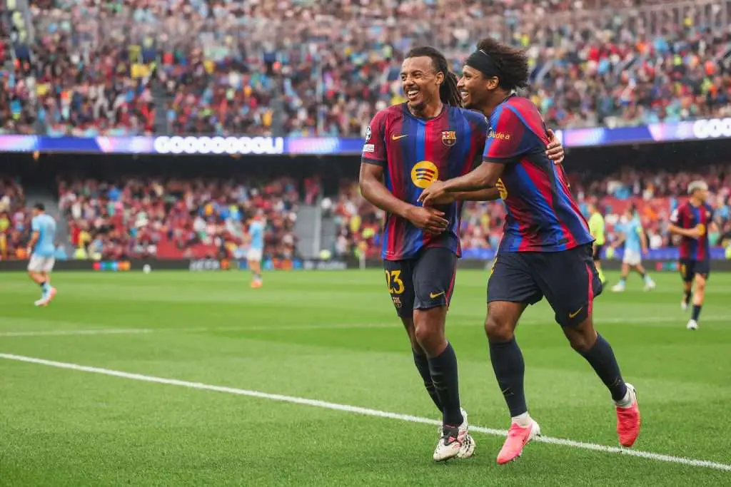 Jules Koundé in action for Barcelona against Feyenoord in the Champions League