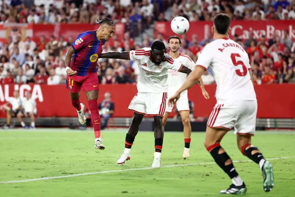 Raphinha closes in on Ronaldinho's Barcelona goal tally after explosive start under Flick